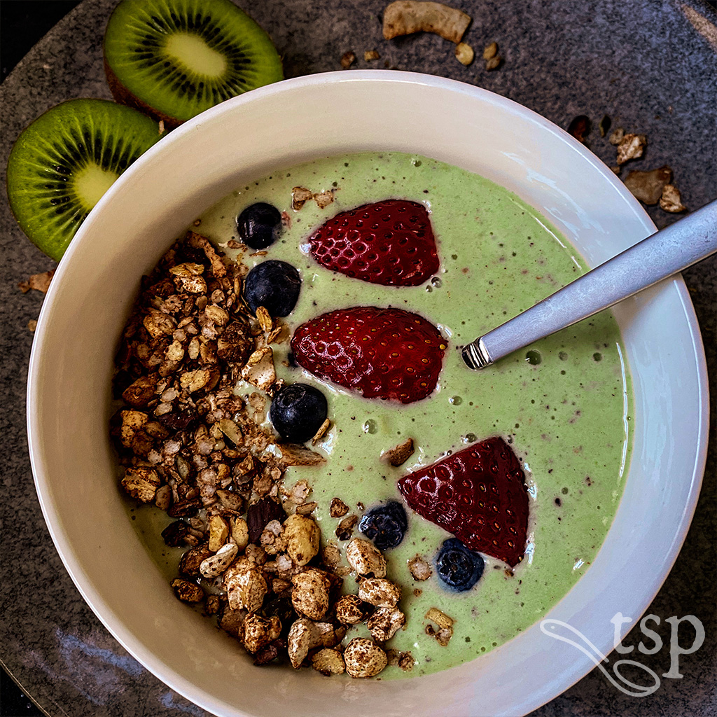 green smoothie bowl