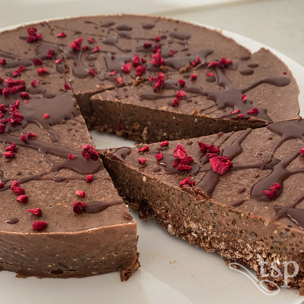 Chocolate mousse cake round