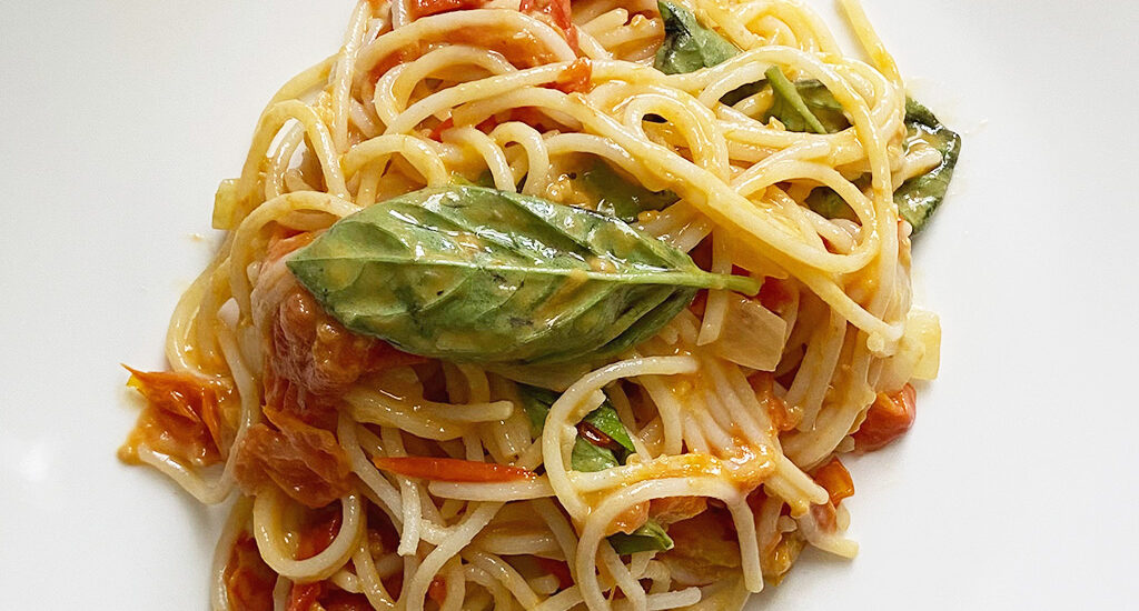 Roasted Cherry Tomato and Garlic Pasta          (gluten free)